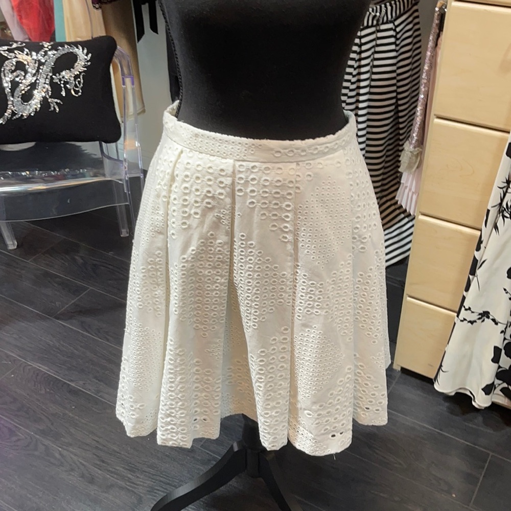 NWT Trina Turk perfect white summer skirt.